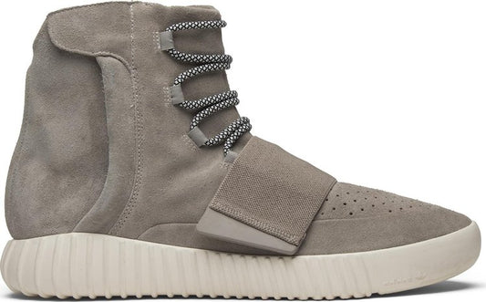 נעלי סניקרס Yeezy Boost 750 'OG' של המותג אדידס בצבע אפור עשויות עור (זמש)