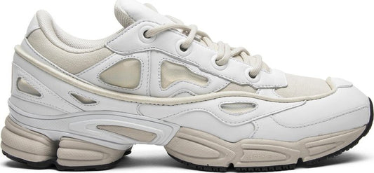 נעלי סניקרס Raf Simons x Ozweego 3 'White' של המותג אדידס בצבע לבן עשויות 