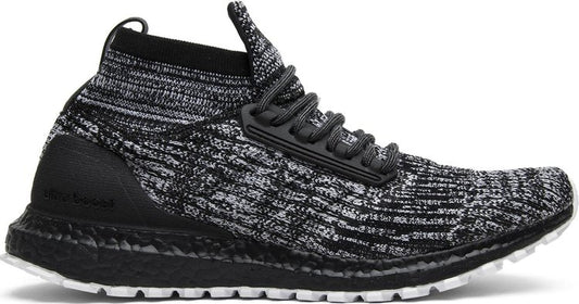 נעלי סניקרס UltraBoost ATR Mid Limited 'Oreo' של המותג אדידס בצבע שָׁחוֹר עשויות ניילון פוליאסטר Primeknit