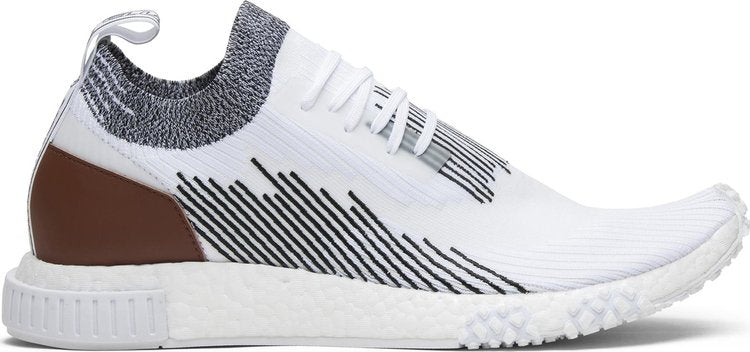 נעלי סניקרס Whitaker Car Club x NMD Racer 'Monaco' של המותג אדידס בצבע לבן עשויות 