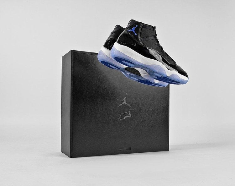 Air Jordan 11 Retro 'Space Jam' 2016 - Kickz Special Box