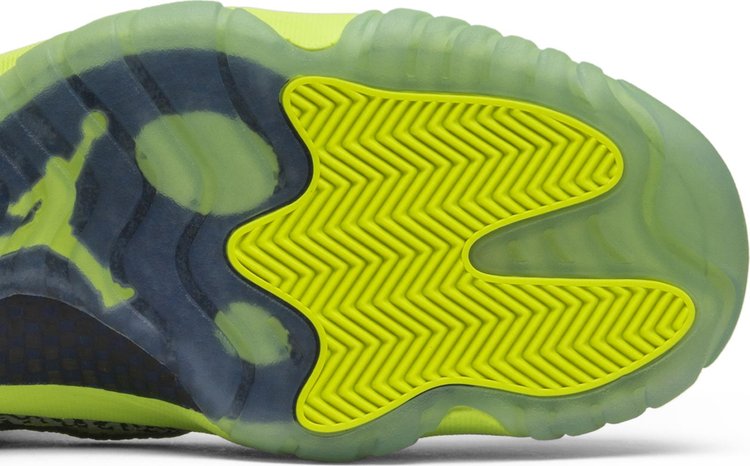 Air Jordan 11 Retro Low IE ' Volt '