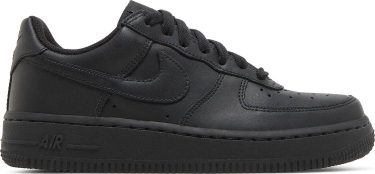 נעלי סניקרס Air Force 1 Low GS 'Triple Black' של המותג נייקי בצבע שָׁחוֹר עשויות 