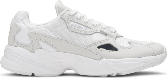 נעלי סניקרס Wmns Falcon 'Triple White' של המותג אדידס בצבע לבן עשויות 