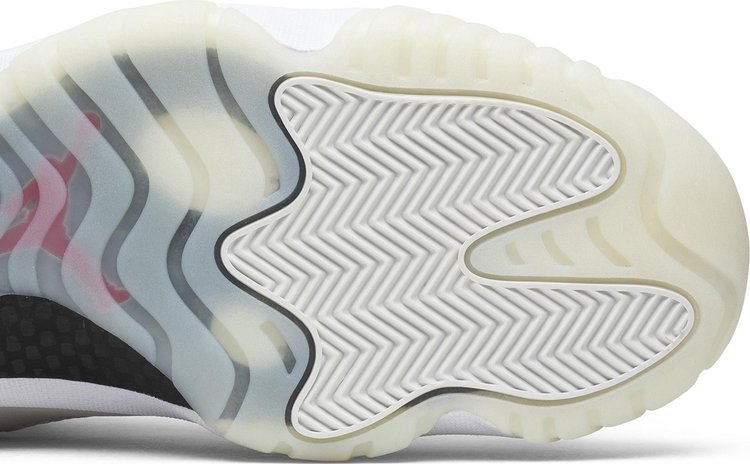 Air Jordan 11 Retro 'Platinum Tint'