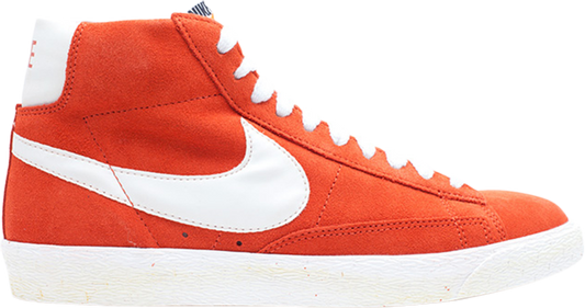 נעלי סניקרס Blazer Mid Prm של המותג נייקי בצבע נְחוֹשֶׁת עשויות 