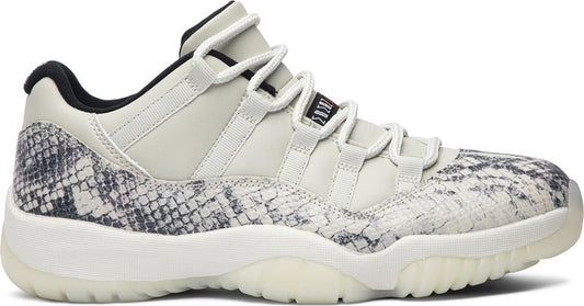 נעלי סניקרס Air Jordan 11 Retro Low 'Light Bone Snakeskin' של המותג נייקי בצבע לבן עשויות 
