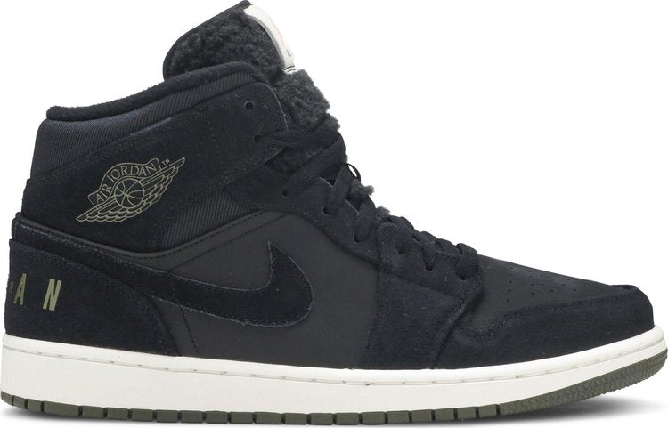 נעלי סניקרס Air Jordan 1 Retro Mid 'Black' של המותג נייקי בצבע שָׁחוֹר עשויות עוֹר