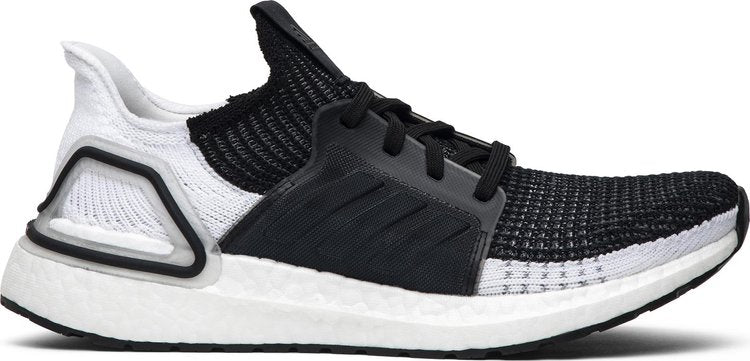 נעלי סניקרס UltraBoost 19 'Oreo' של המותג אדידס בצבע שָׁחוֹר עשויות ניילון פוליאסטר Primeknit 360