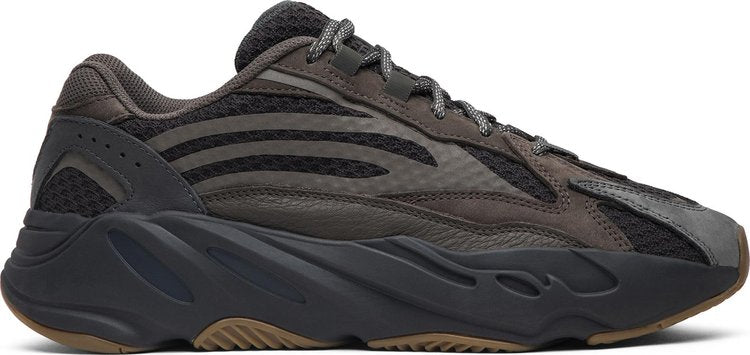 נעלי סניקרס Yeezy Boost 700 V2 'Geode' של המותג אדידס בצבע חום עשויות רֶשֶׁת