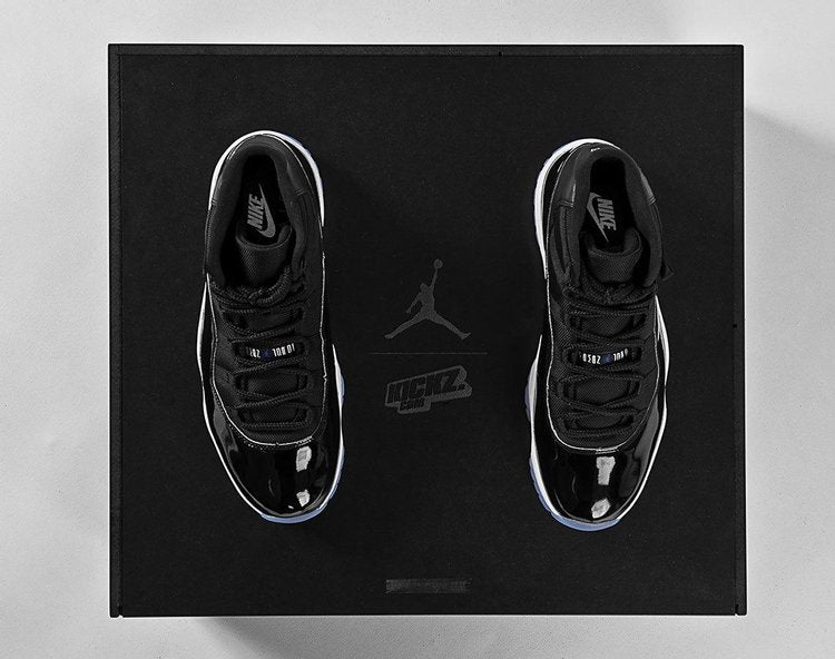 Air Jordan 11 Retro 'Space Jam' 2016 - Kickz Special Box