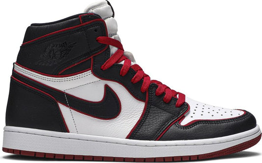 נעלי סניקרס Air Jordan 1 Retro High OG 'Bloodline' של המותג נייקי בצבע אָדוֹם עשויות עוֹר