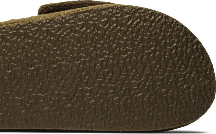 Yeezy Season 7 Fleece Slide 'Trench'