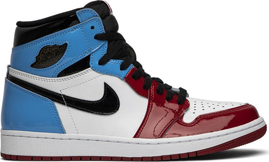 נעלי סניקרס Air Jordan 1 Retro High OG 'Fearless' של המותג נייקי בצבע לבן עשויות עור פטנט