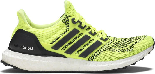 נעלי סניקרס UltraBoost 1.0 'Solar Yellow' של המותג אדידס בצבע צהוב עשויות ניילון פוליאסטר Primeknit