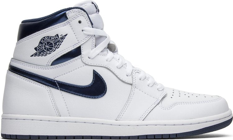 נעלי סניקרס Air Jordan 1 Retro High OG 'Metallic Navy' של המותג נייקי בצבע לבן עשויות עוֹר