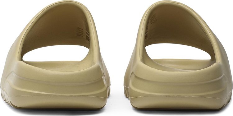 Yeezy Slides 'Desert Sand'