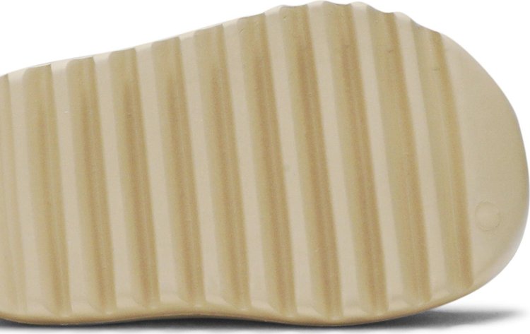 Yeezy Slides Kids 'Desert Sand'