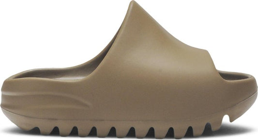 נעלי סניקרס Yeezy Slides Kids 'Earth Brown' של המותג אדידס בצבע חום עשויות גוּמִי