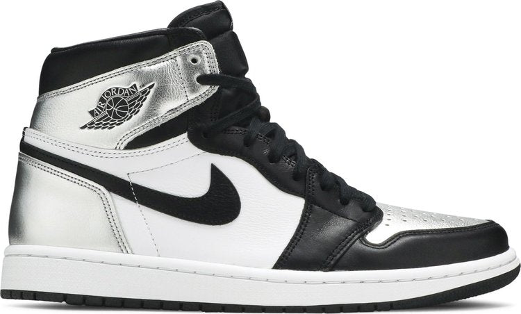 נעלי סניקרס Wmns Air Jordan 1 Retro High OG 'Silver Toe' של המותג נייקי בצבע כסף עשויות עוֹר