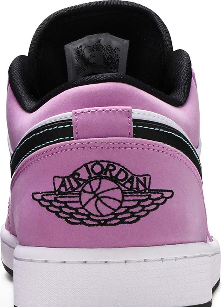 Air Jordan 1 Low SE 'Violet Shock'