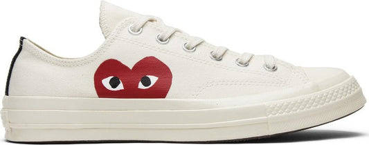 נעלי סניקרס Comme des Garçons x Chuck 70 Ox 'Play' של המותג קונברס אולסטאר בצבע לבן עשויות 