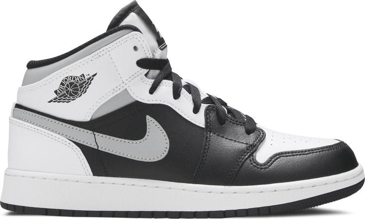 נעלי סניקרס Air Jordan 1 Mid GS 'White Shadow' של המותג נייקי בצבע לבן עשויות 