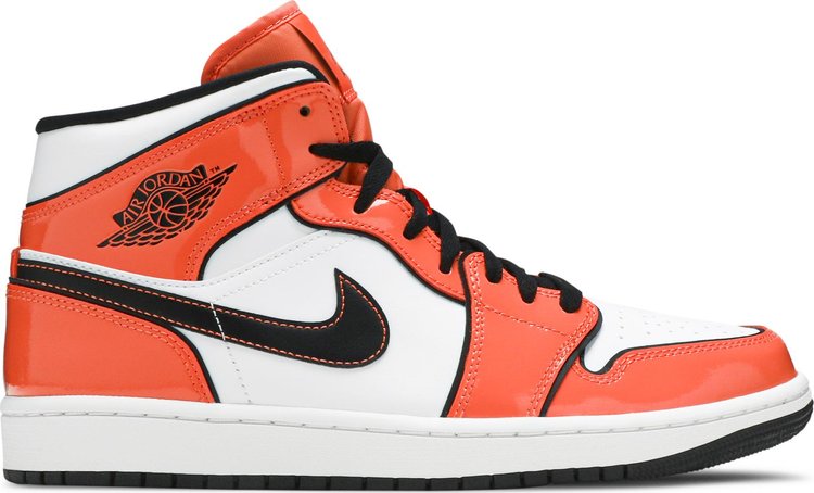 נעלי סניקרס Air Jordan 1 Mid SE 'Turf Orange' של המותג נייקי בצבע כתום עשויות עור פטנט