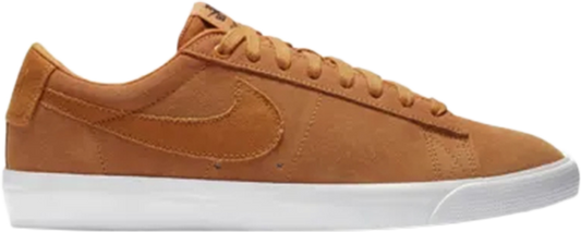 נעלי סניקרס Blazer Low GT SB 'Cinder Orange' של המותג נייקי בצבע כתום עשויות 