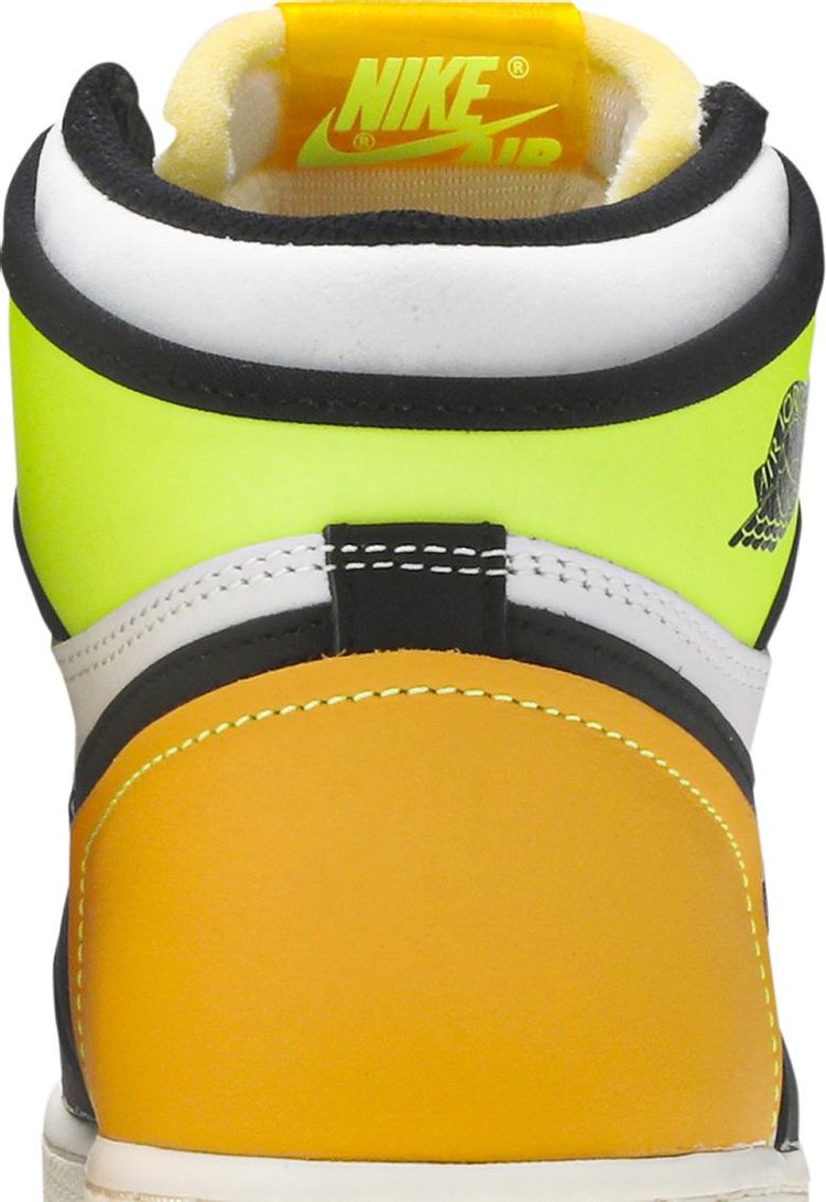 Air Jordan 1 Retro High OG GS 'Volt Gold'