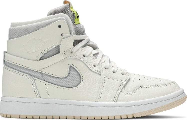 נעלי סניקרס Wmns Air Jordan 1 High Zoom 'Pearl White' של המותג נייקי בצבע לבן עשויות עוֹר