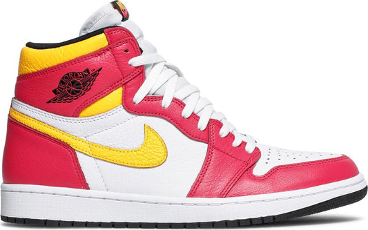 נעלי סניקרס Air Jordan 1 Retro High OG 'Light Fusion Red' של המותג נייקי בצבע אָדוֹם עשויות עוֹר