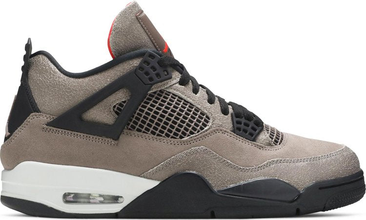 נעלי סניקרס Air Jordan 4 Retro 'Taupe Haze' של המותג נייקי בצבע חום עשויות עור (זמש)