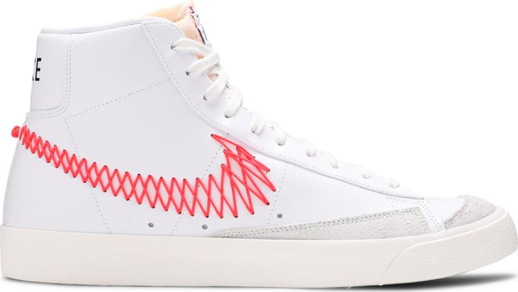 נעלי סניקרס Blazer Mid '77 Vintage 'Double Zig Zag Stitched Swoosh' של המותג נייקי בצבע לבן עשויות עוֹר