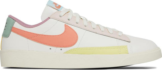 נעלי סניקרס Wmns Blazer Low LE 'Pastel' של המותג נייקי בצבע קרם עשויות עוֹר