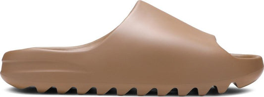 נעלי סניקרס Yeezy Slides 'Core' 2021 של המותג אדידס בצבע חום עשויות קצף מסוג EVA (פולימר)