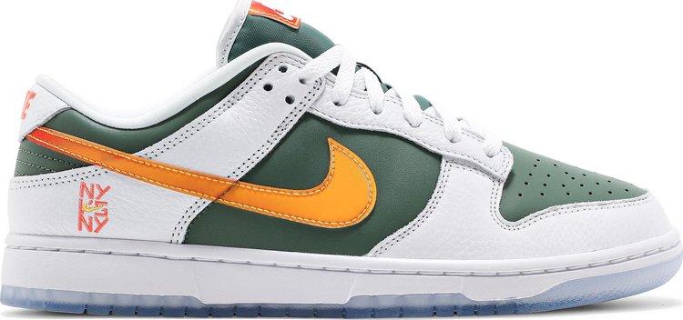 נעלי סניקרס Dunk Low 'NY vs. NY' של המותג נייקי בצבע ירוק עשויות עוֹר