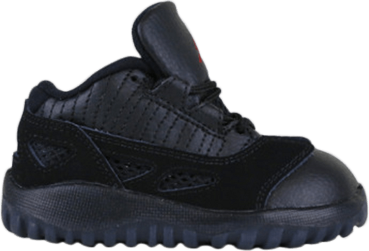 נעלי סניקרס Jordan Retro 11 Low IE BT של המותג נייקי בצבע שָׁחוֹר עשויות 