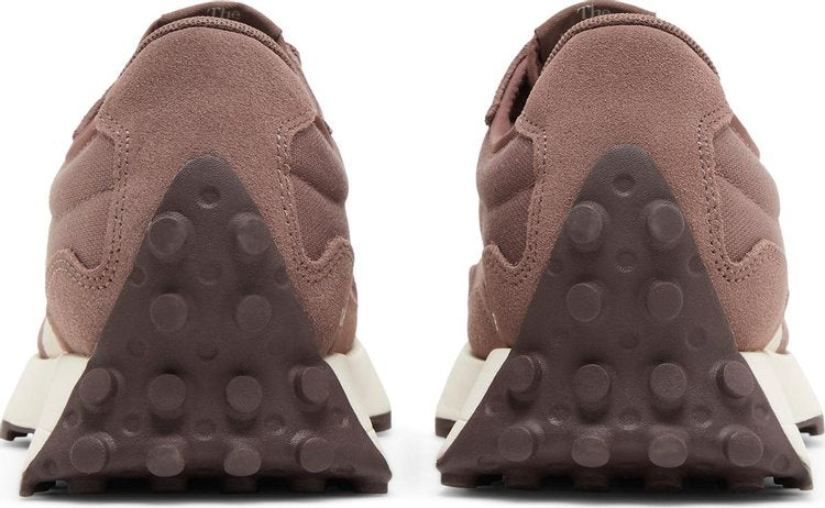 Wmns 327 'Black Fig'