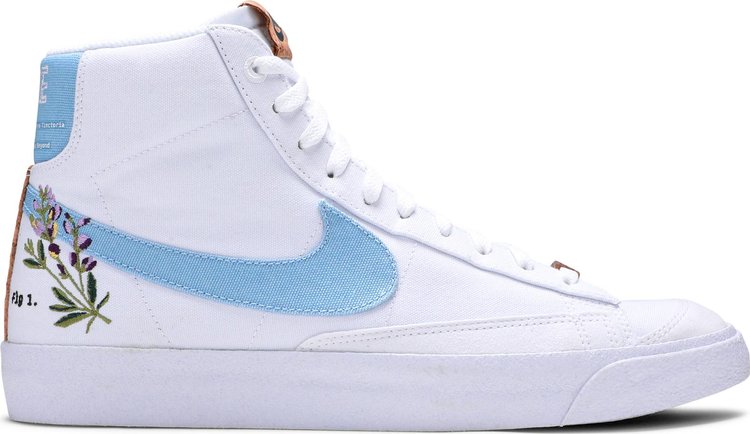 נעלי סניקרס Blazer Mid '77 'Indigo' של המותג נייקי בצבע לבן עשויות בַּד