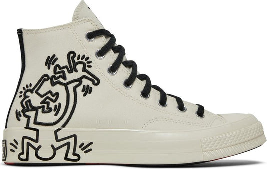 נעלי סניקרס Keith Haring x Chuck 70 High של המותג קונברס אולסטאר בצבע קרם עשויות בַּד