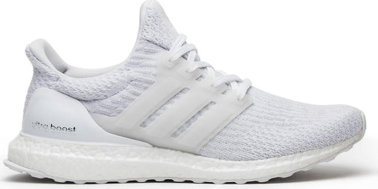 נעלי סניקרס UltraBoost 3.0 'Triple White' של המותג אדידס בצבע לבן עשויות ניילון פוליאסטר Primeknit