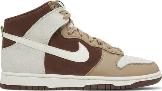 נעלי סניקרס Dunk High 'Light Chocolate' של המותג נייקי בצבע חום עשויות עור (זמש)