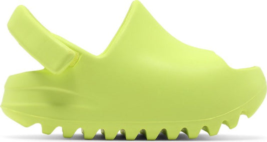 נעלי סניקרס Yeezy Slide Infants 'Glow Green' של המותג אדידס בצבע ירוק עשויות קצף מסוג EVA (פולימר)
