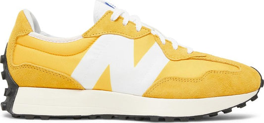 נעלי סניקרס 327 'Aspen' של המותג ניו באלאנס בצבע צהוב עשויות עור (זמש)
