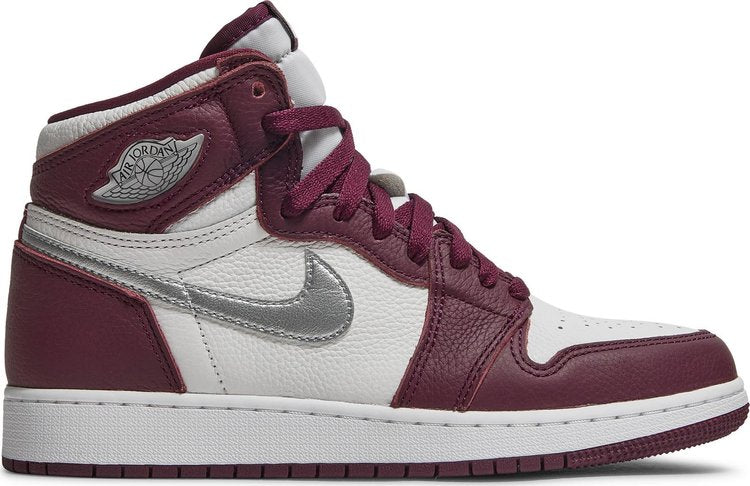 נעלי סניקרס Air Jordan 1 Retro High OG GS 'Bordeaux' של המותג נייקי בצבע אָדוֹם עשויות עוֹר