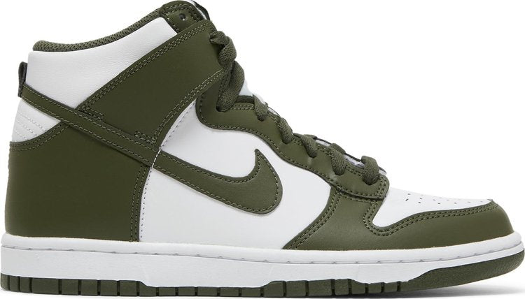 נעלי סניקרס Dunk High GS 'Cargo Khaki' של המותג נייקי בצבע ירוק עשויות עוֹר