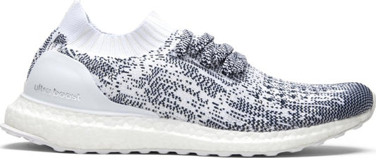 נעלי סניקרס UltraBoost Uncaged 'Non Dyed' של המותג אדידס בצבע לבן עשויות ניילון פוליאסטר Primeknit