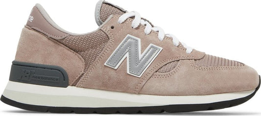 נעלי סניקרס Kith x 990v1 Made In USA 'Dusty Rose' של המותג ניו באלאנס בצבע וָרוֹד עשויות רֶשֶׁת