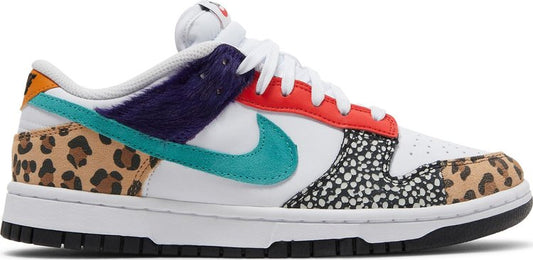נעלי סניקרס Wmns Dunk Low SE 'Safari Mix' של המותג נייקי בצבע לבן עשויות עוֹר